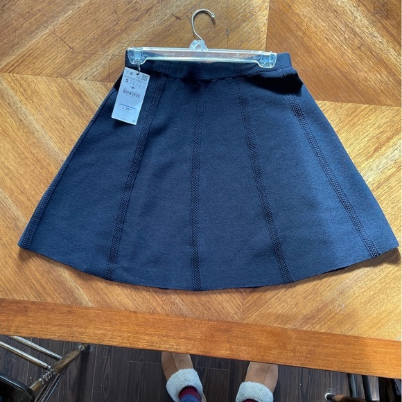 NWT Zara Basics Navy Knit Circle/ Skater Skirt M - Picture 5 of 9